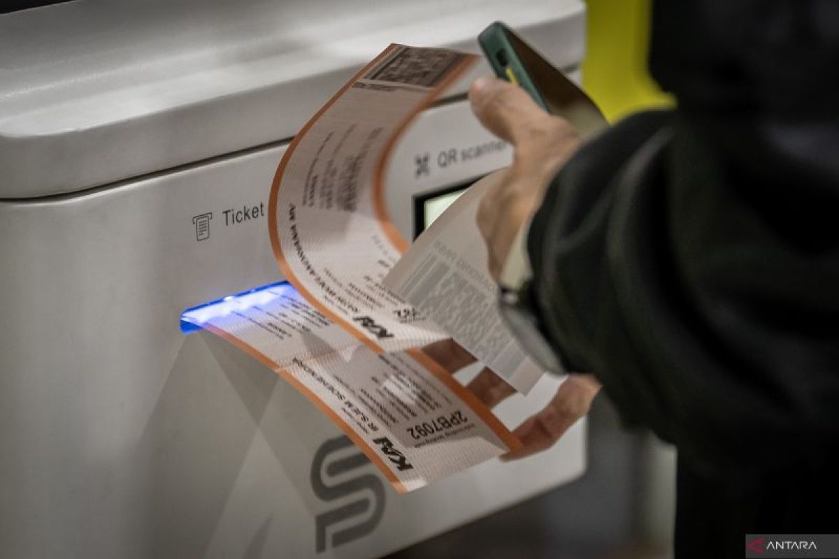 Cara cetak boarding pass kereta api dengan mesin CTM - ANTARA News
