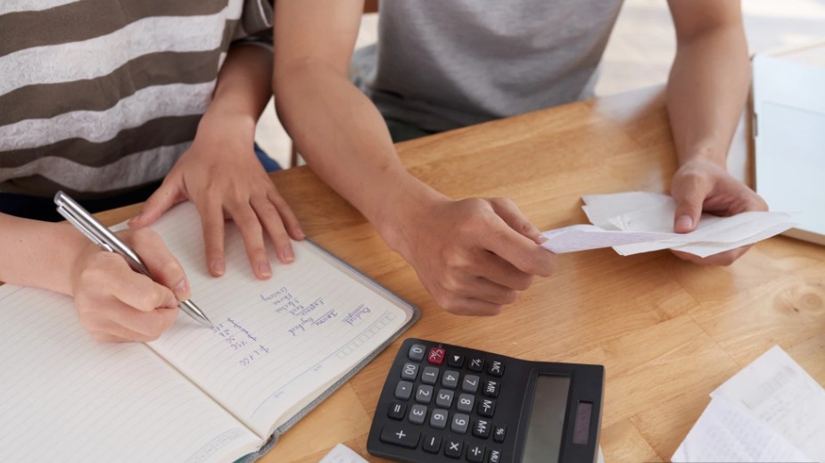 Tips Investasi Saham untuk Mahasiswa dengan Modal Kecil Mulai Cuan Sejak Dini