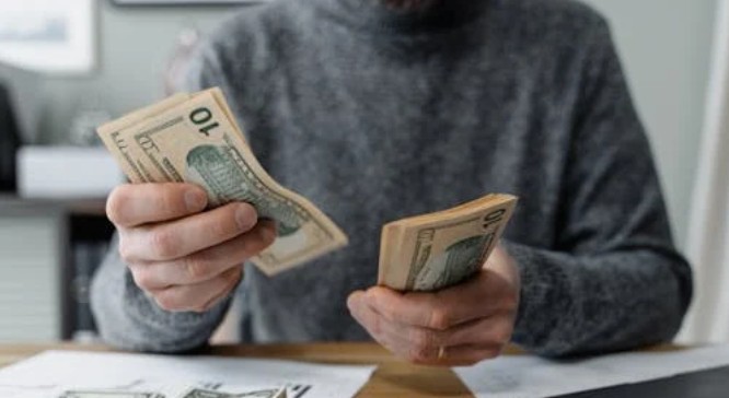 Tips Menabung untuk Dana Darurat Bagi Gaji UMR Kelola Uang dengan Bijak Mulai Sekarang
